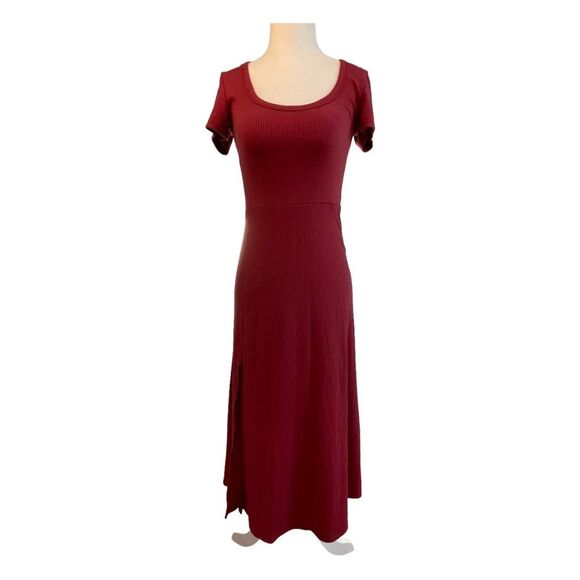 See You Monday Midi Dress Burgundy Ribbed Knit Scoop Neck Short Sleeve S - Picture 1 of 7
